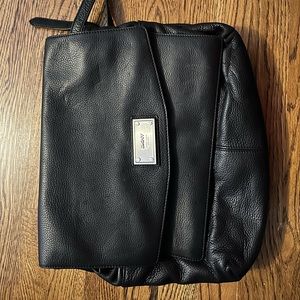 DKNU women’s black purse